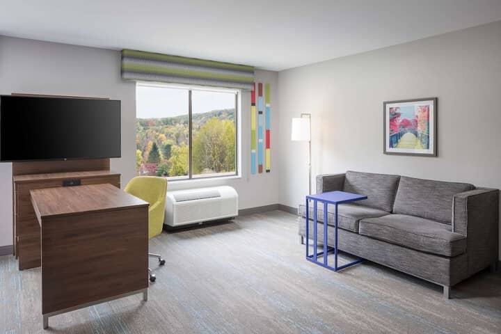 Room 12 of 47