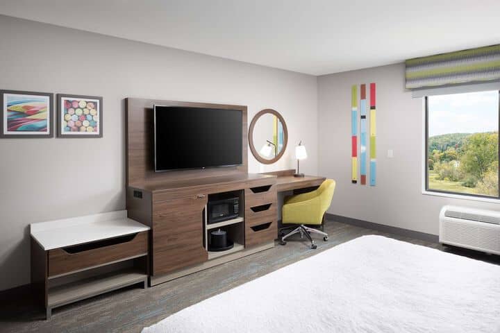Room 18 of 47
